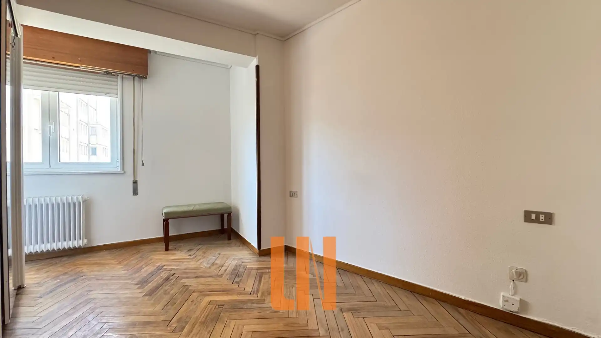Piso en venta en A Coruña Capital  con Calefacción, Parquet y Trastero