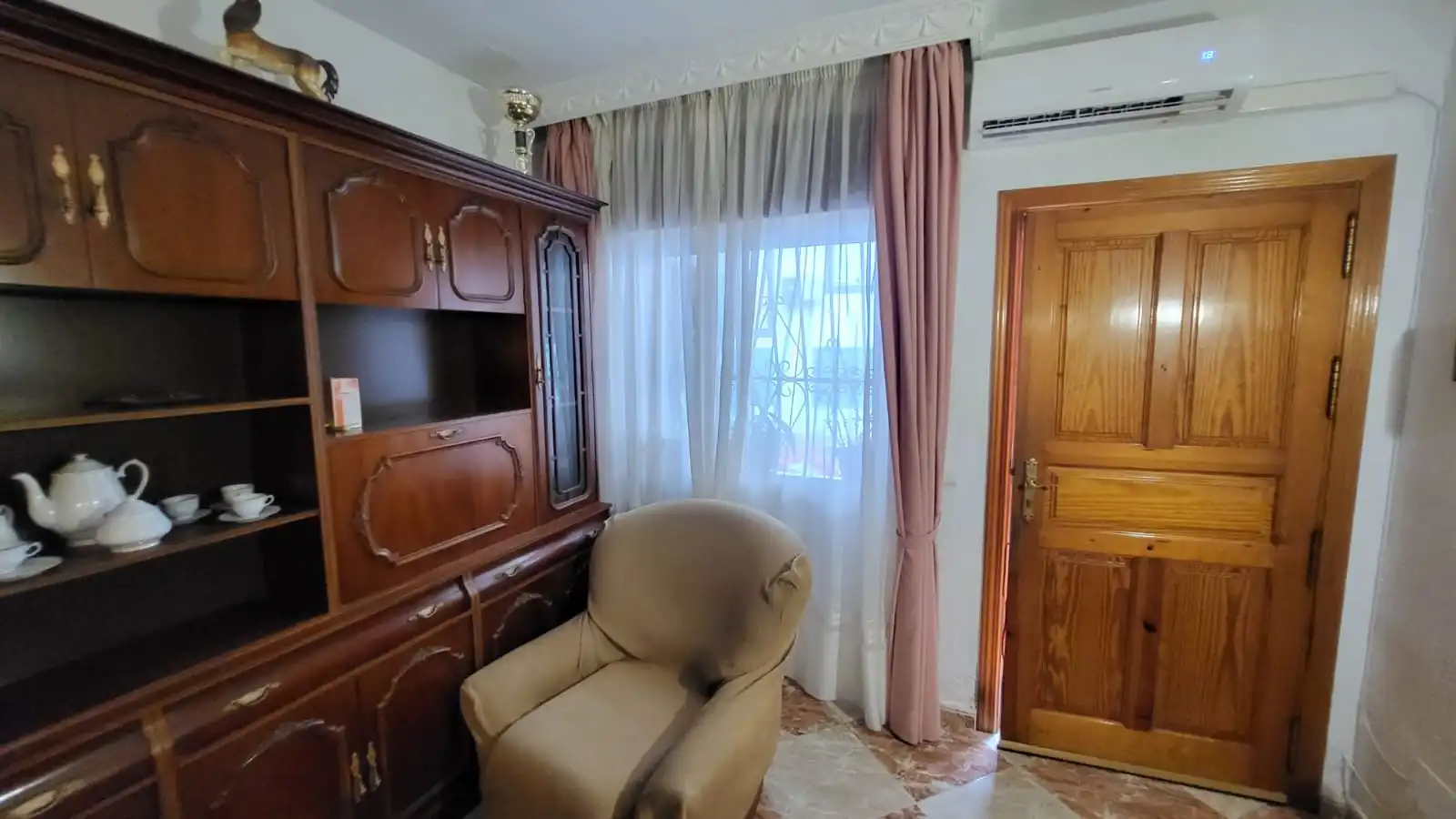 Sala d'estar de Casa adosada en venda en Rincón de la Victoria amb Aire condicionat, Terrassa i Traster