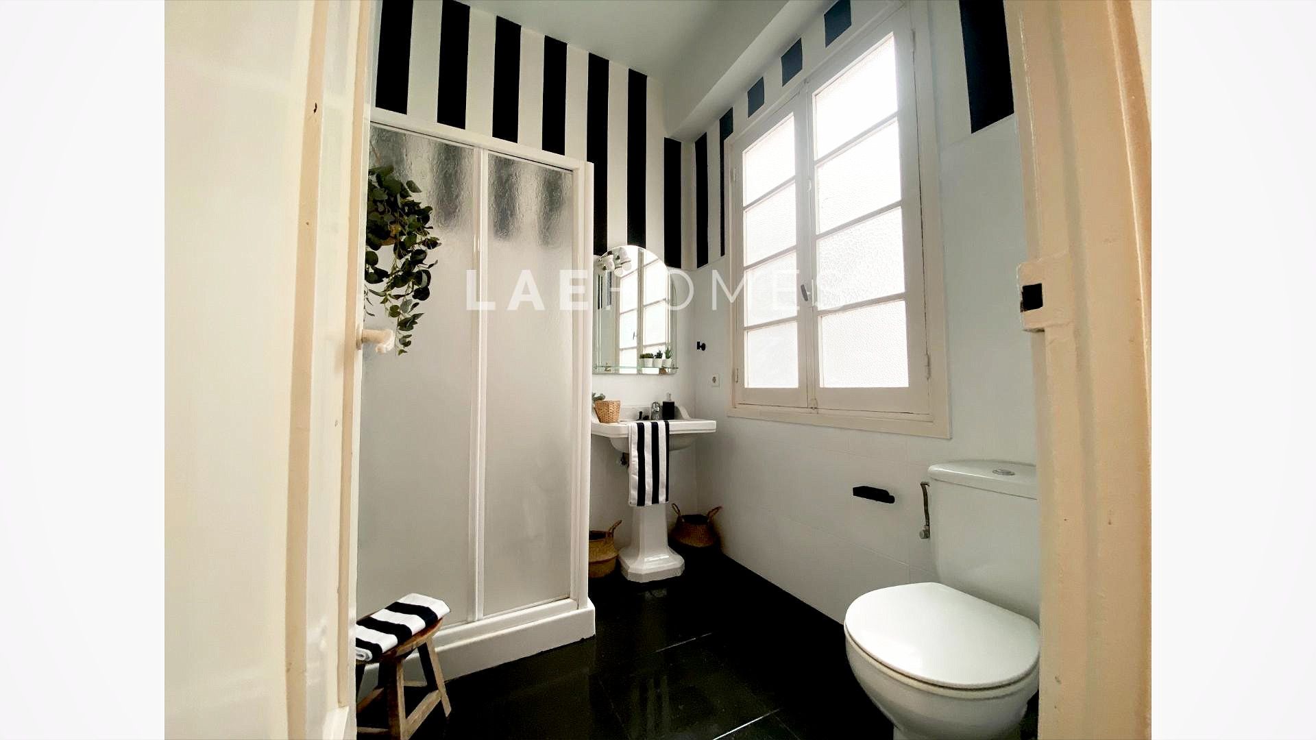 Baño de Piso en venta en Donostia - San Sebastián  con Balcón