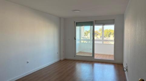 Photo 2 of Flat to rent in Carrer Britania, Alicante Golf, Alicante