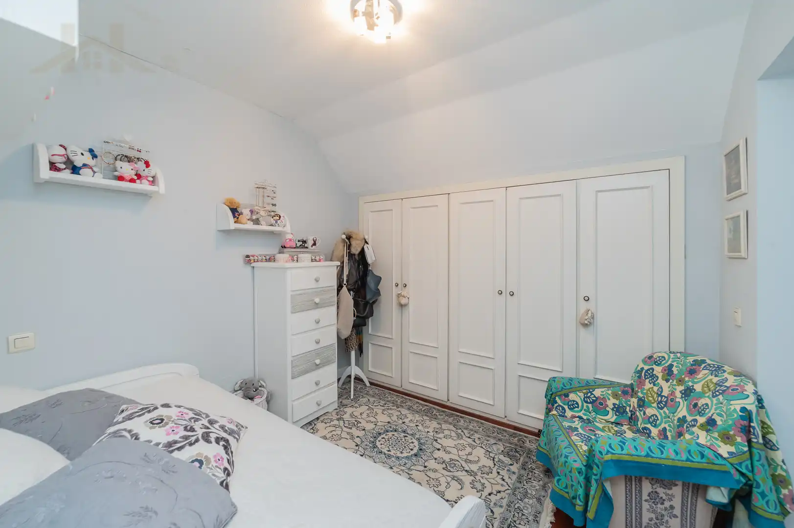 Habitación de Dúplex en venta en Torrelodones con Aire acondicionado, Calefacción y Jardín privado