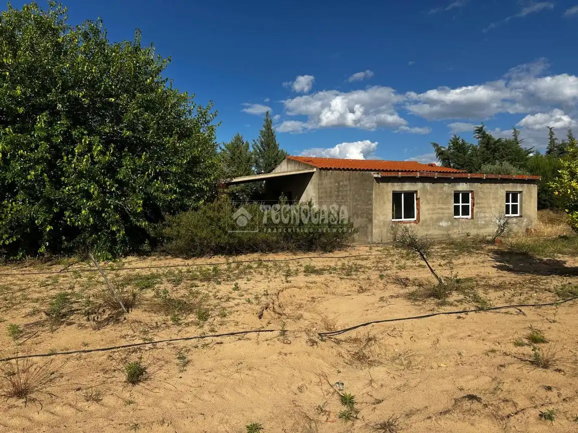 Land for sale in Guareña