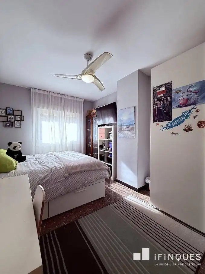 Bedroom of Houses for sale in Castellar del Vallès  with Air Conditioner, Private garden and Parquet flooring