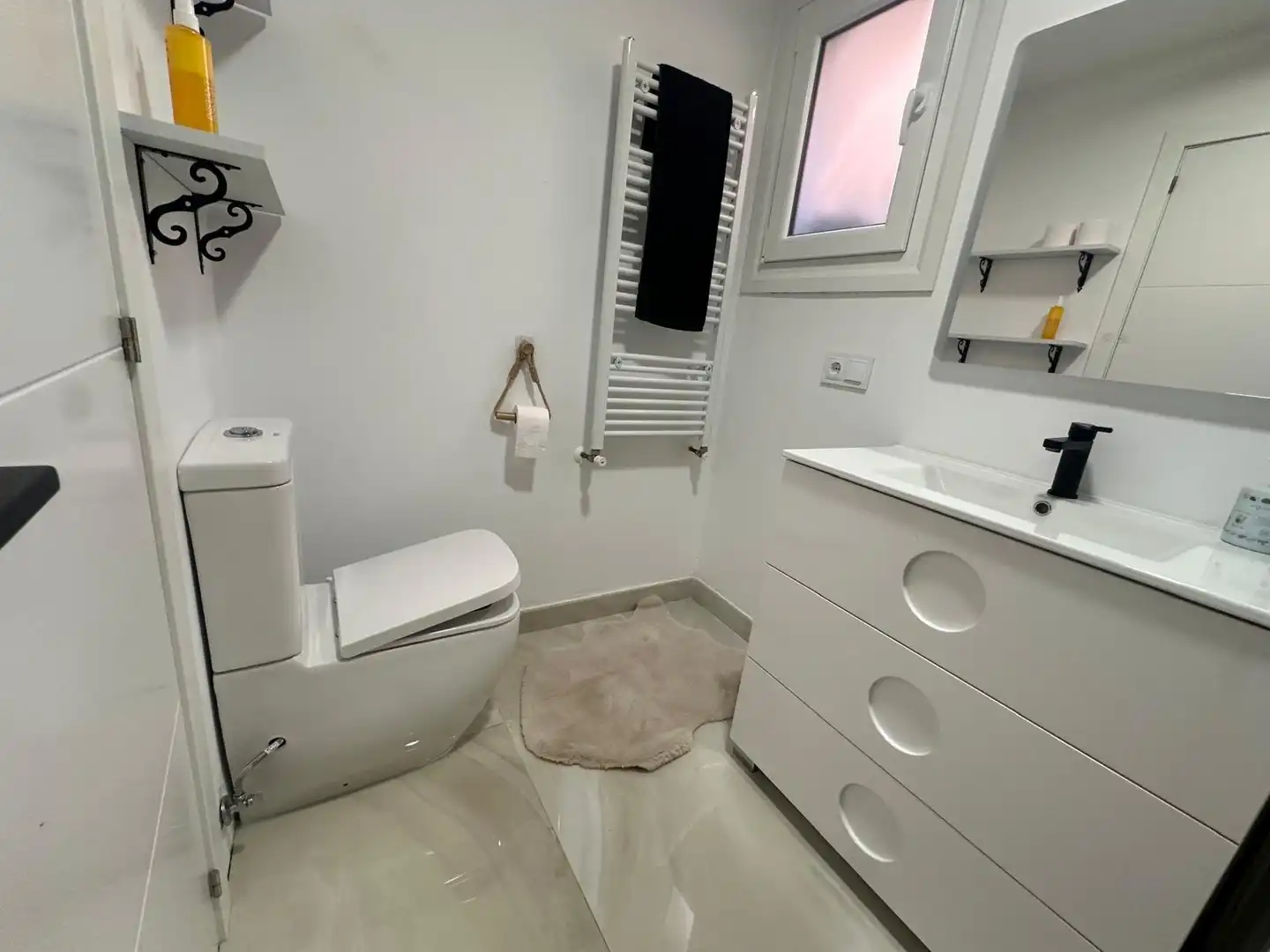 Bathroom of Detached homes for sale in Ourense Capital   with Heating, Private garden and Terrace