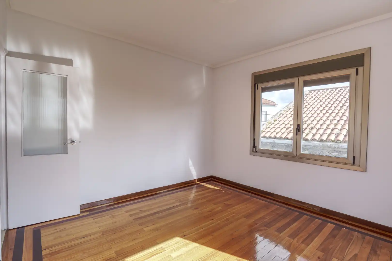 Dormitori de Casa o xalet en venda en Arteixo amb Parquet, Terrassa i Traster