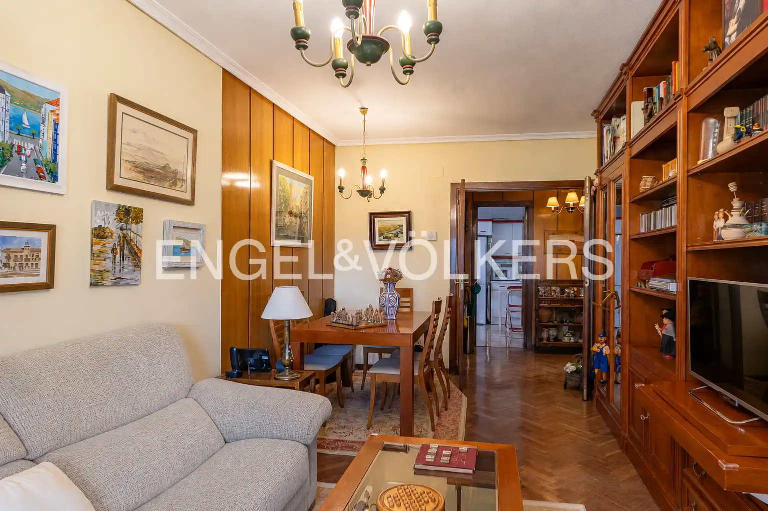 Sala d'estar de Pis en venda en Madrid amb Aire condicionat, Calefacció i Parquet