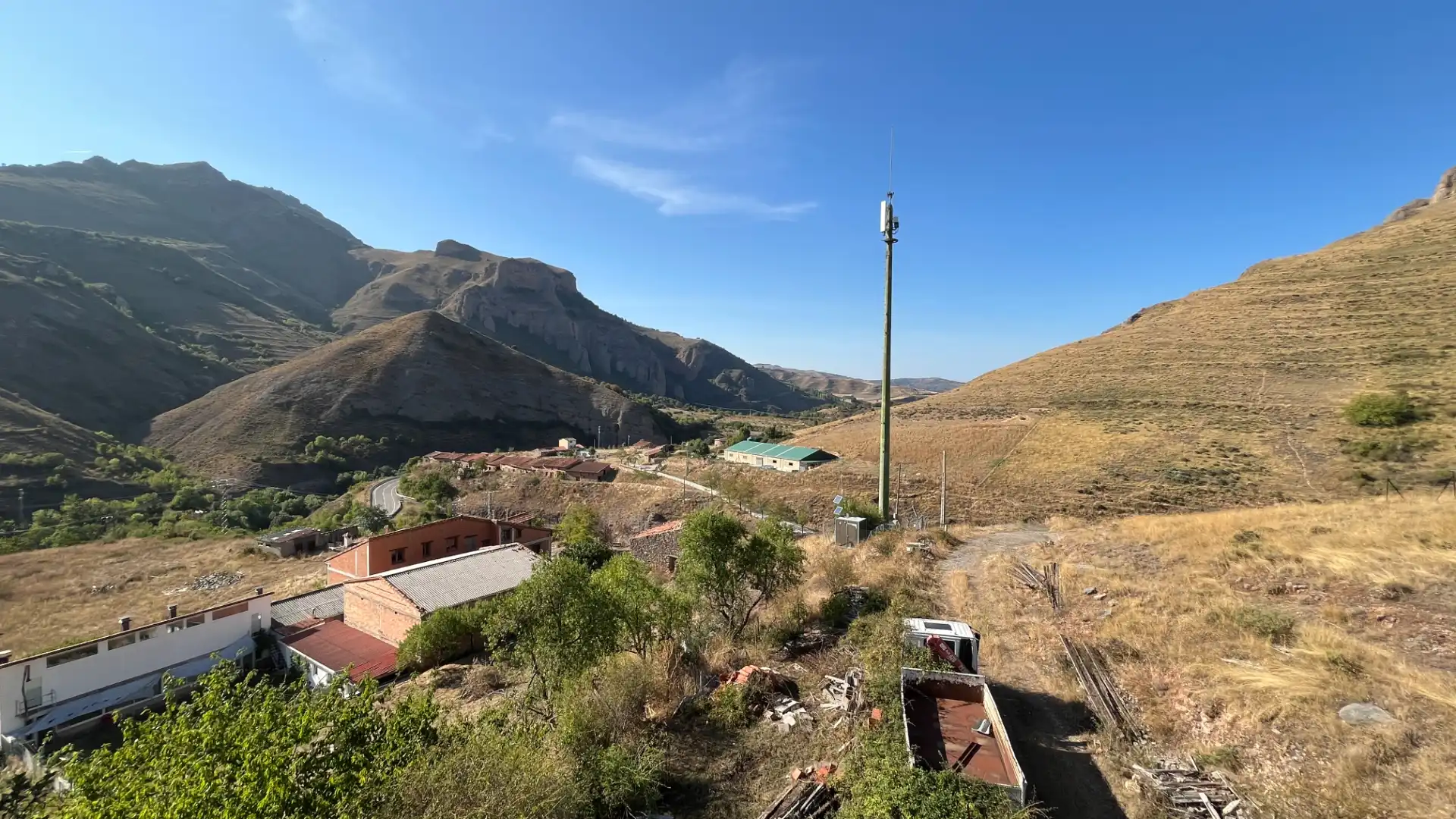 Vista exterior de Edificio en venta en Pedroso