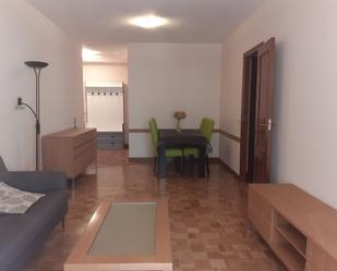 Sala d'estar de Apartament de lloguer en Barañain amb Terrassa