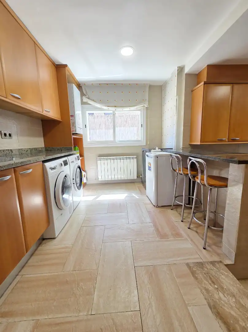 Cocina de Casa o chalet en venta en Cerdanyola del Vallès con Aire acondicionado, Calefacción y Jardín privado