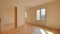 Bedroom of Flat for sale in  Barcelona Capital  with Air Conditioner, Heating and Oven