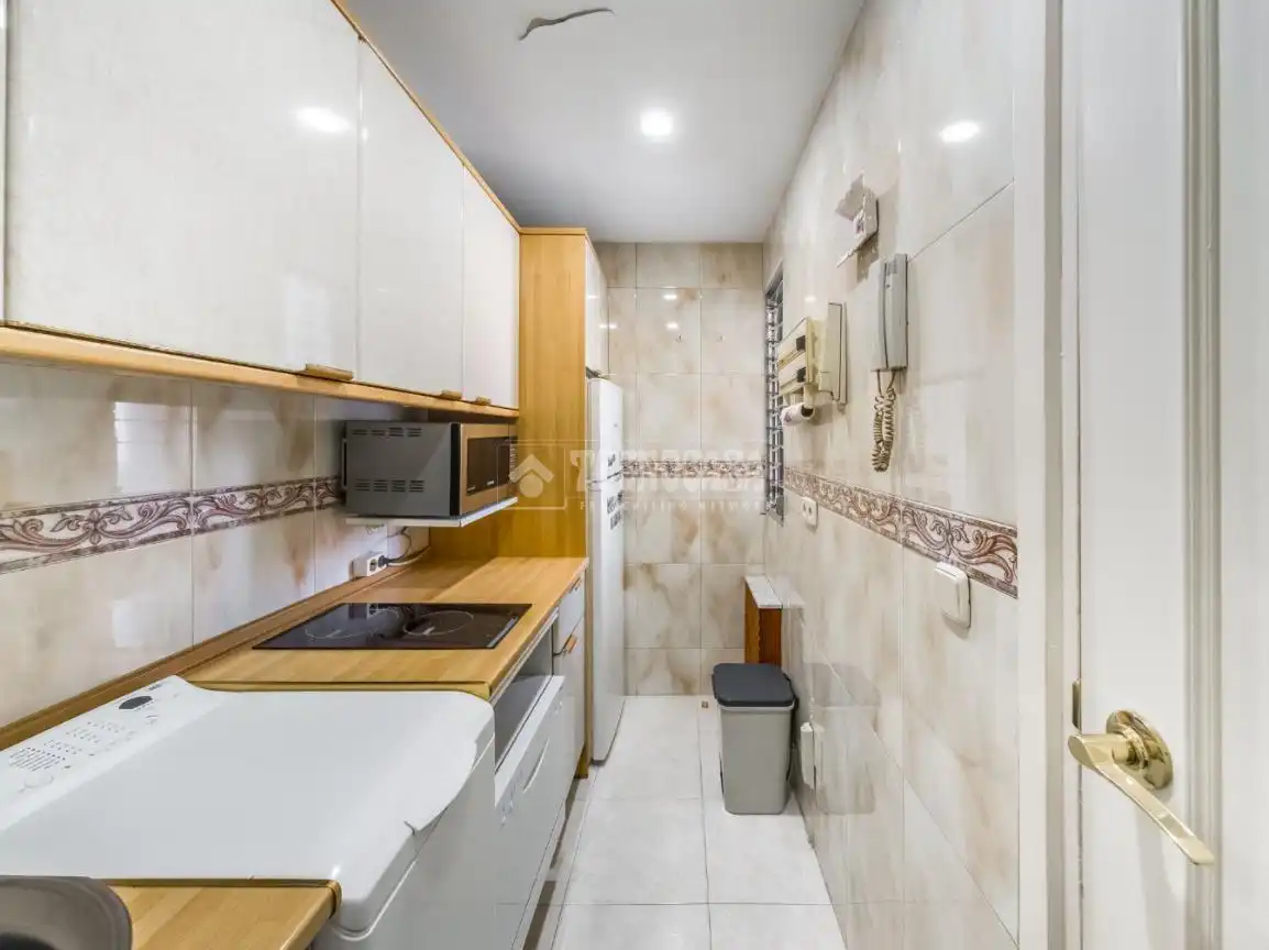 Kitchen of Flat for sale in Madrid  with Air Conditioner, Heating and Parquet flooring