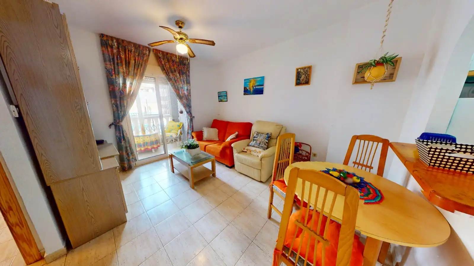Sala de estar de Piso en venta en Torrevieja con Aire acondicionado, Terraza y Amueblado