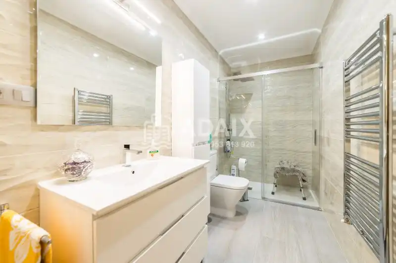 Baño de Piso en venta en Úbeda con Aire acondicionado, Calefacción y Trastero