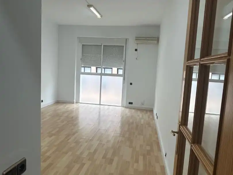 Habitación de Oficina de alquiler en Huelva