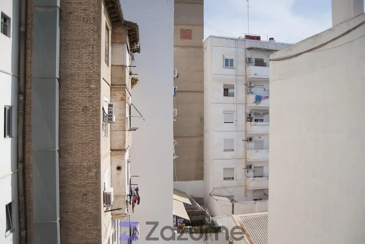 Vista exterior de Pis de lloguer en Valencia amb Calefacció, Moblat i Forn