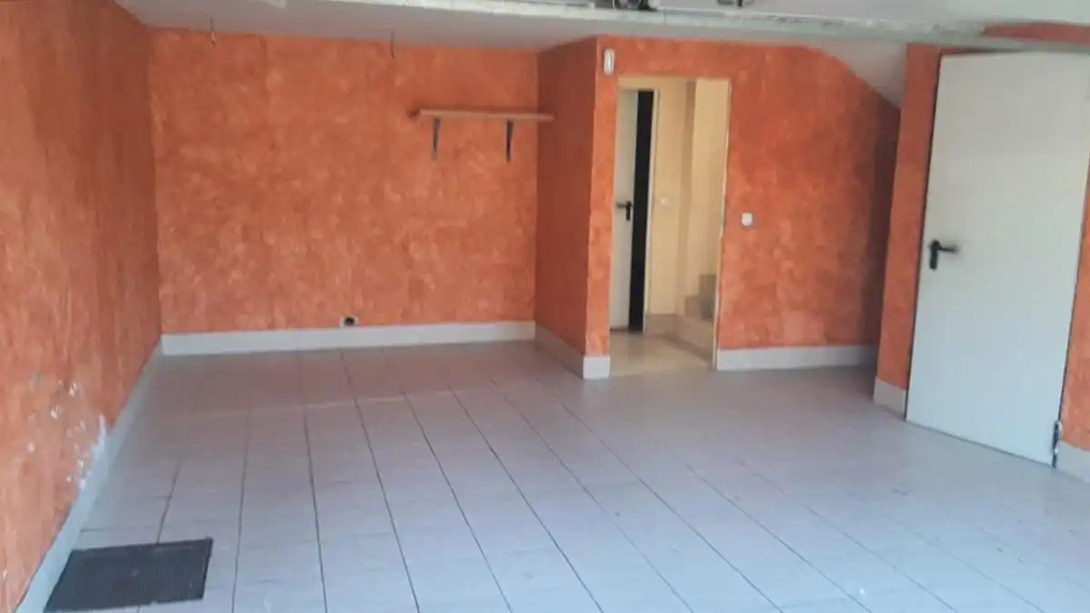 Casa adosada en venta en Sariegos con Jardín privado