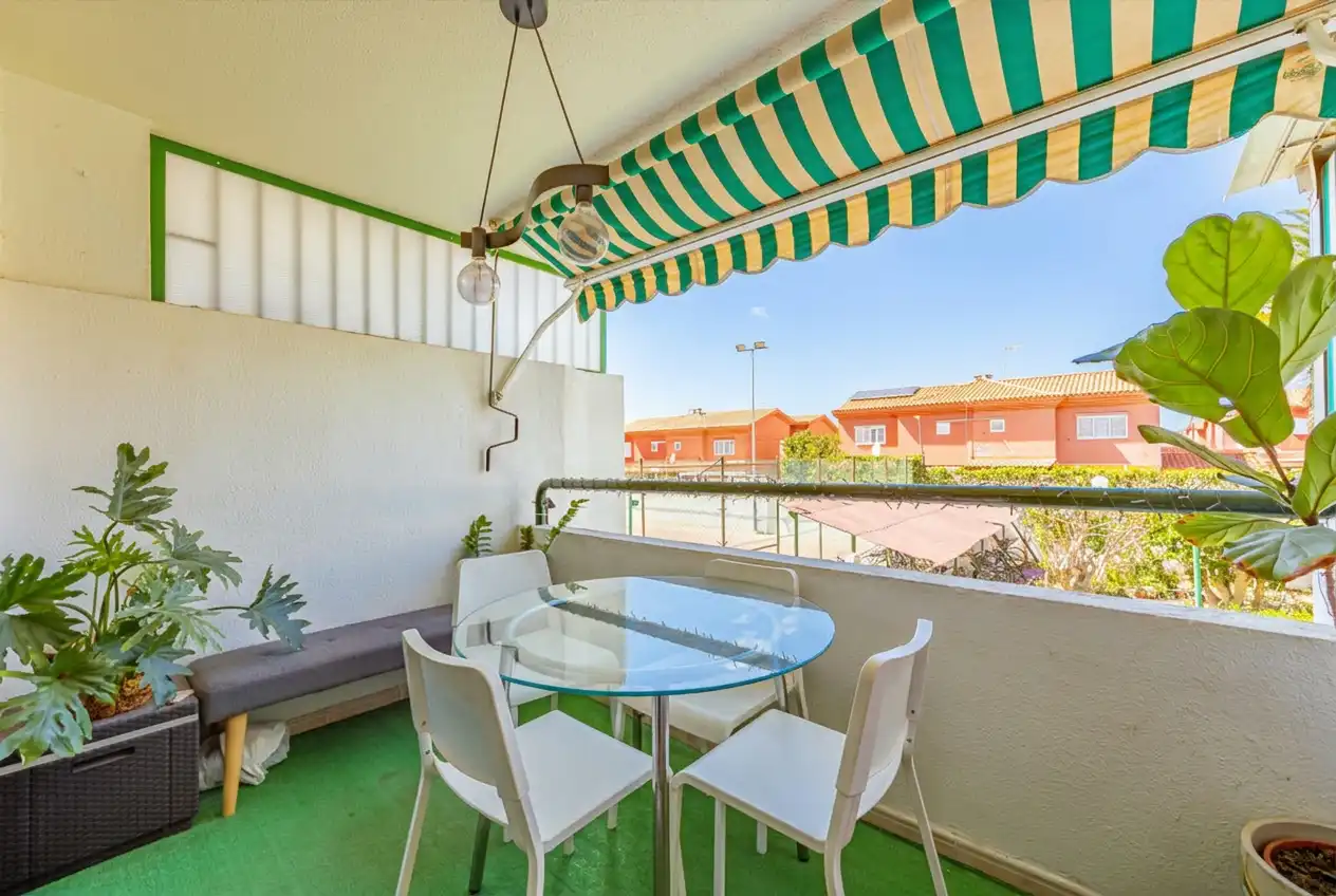 Terraza de Piso en venta en San Bartolomé de Tirajana con Terraza, Piscina y Amueblado