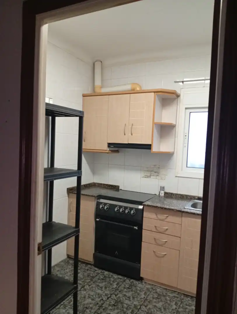 Kitchen of Flat for rent in Tarragona  with Storage room, Furnished and Oven