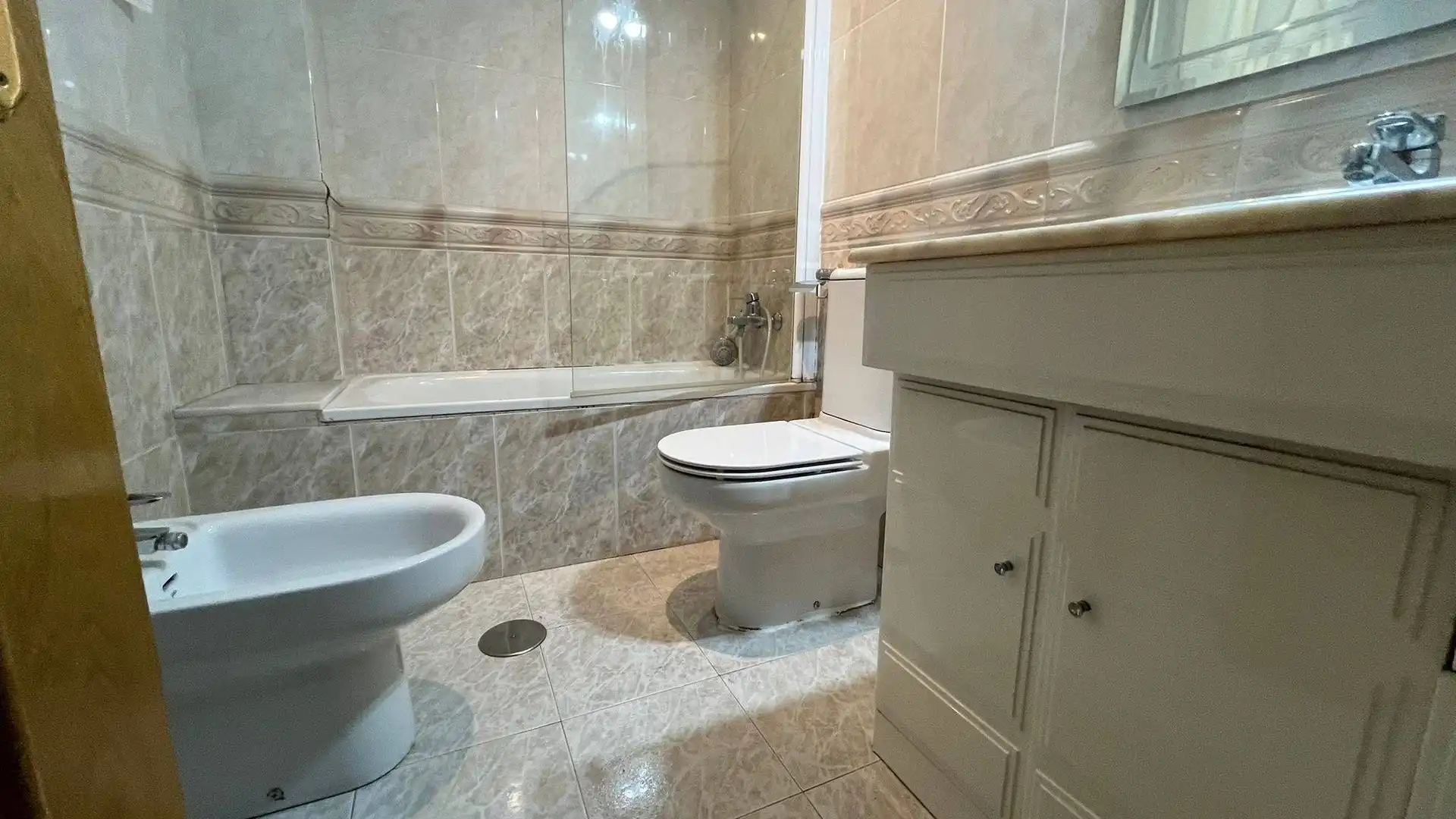 Baño de Piso en venta en Elche / Elx