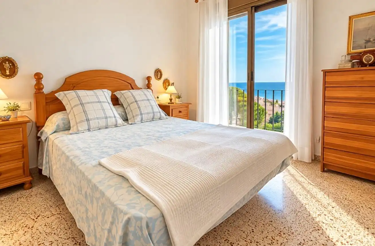 Flat with terrace for sale in Calle Canigo, imagen 3