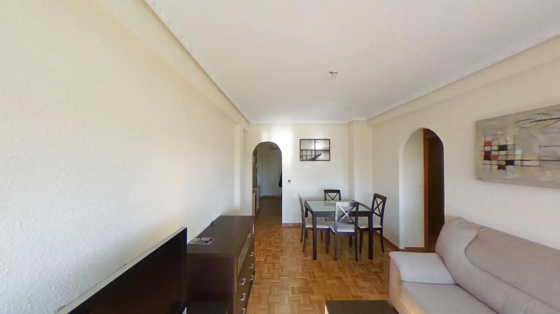 Living room of Flat for rent in  Madrid Capital  with Air Conditioner, Heating and Storage room