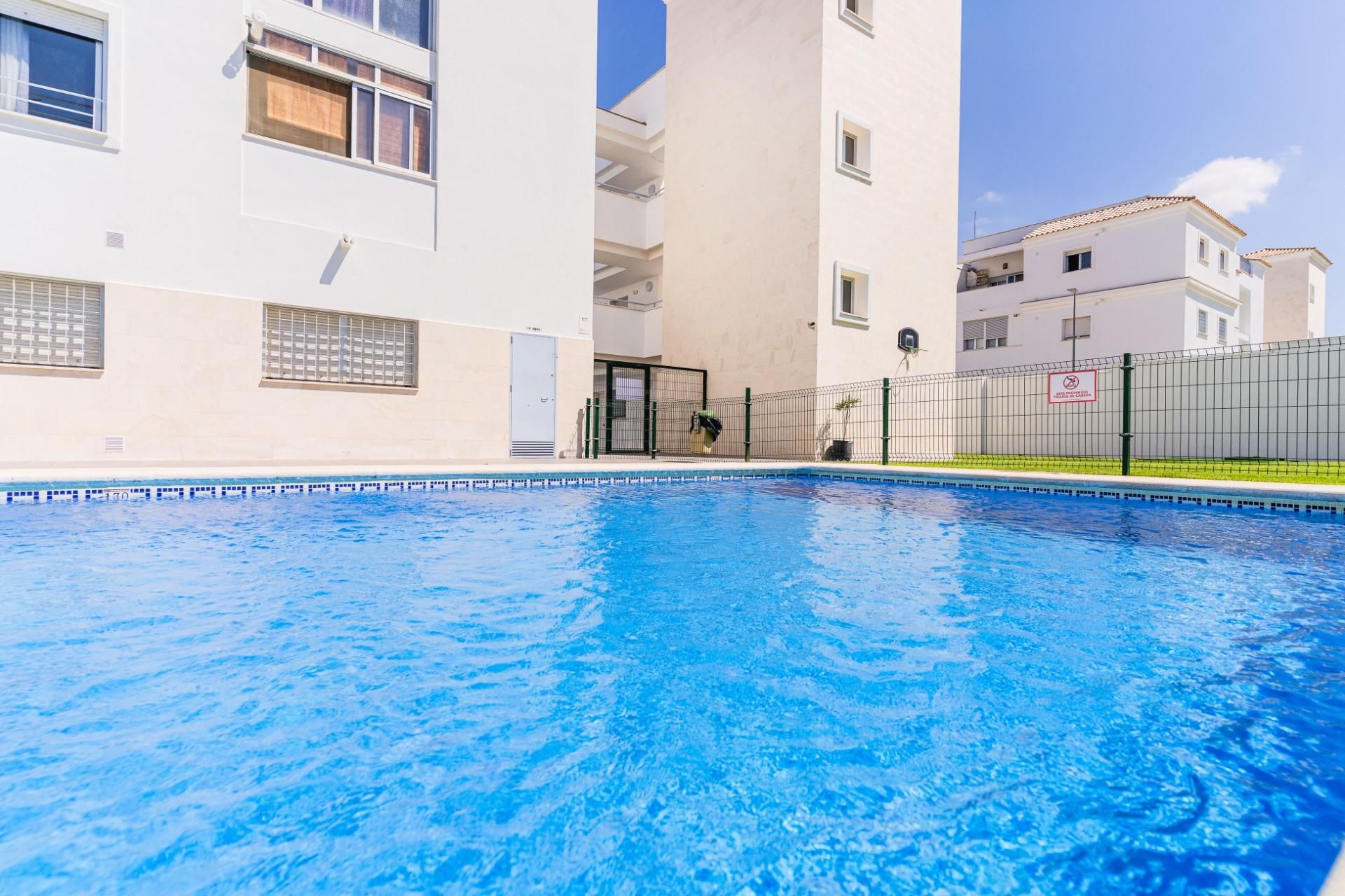 Piscina de Pis en venda en Chiclana de la Frontera amb Jardí privat, Terrassa i Balcó