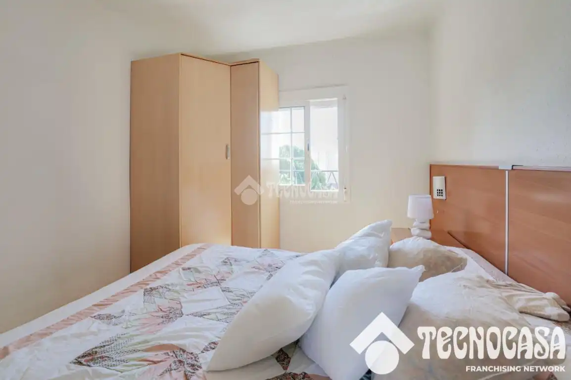 Habitación de Piso en venta en Badalona con Parquet