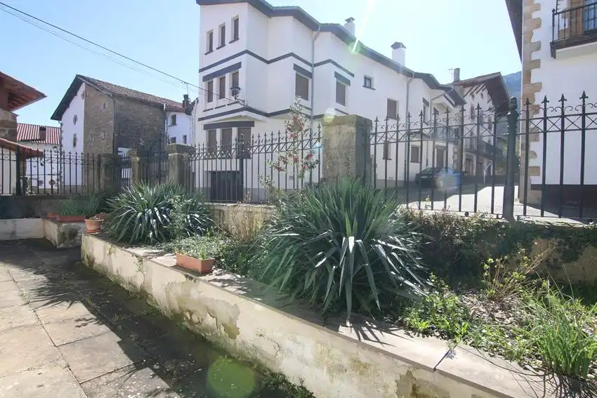 Vista exterior de Finca rústica en venta en Urdiain con Trastero y Balcón