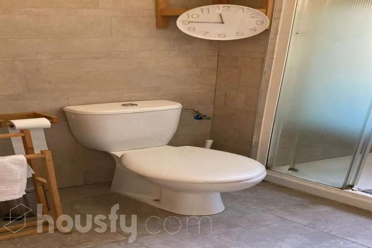 Badezimmer von Maisonette zur Miete in Toledo mit Klimaanlage, Heizung und Terrasse