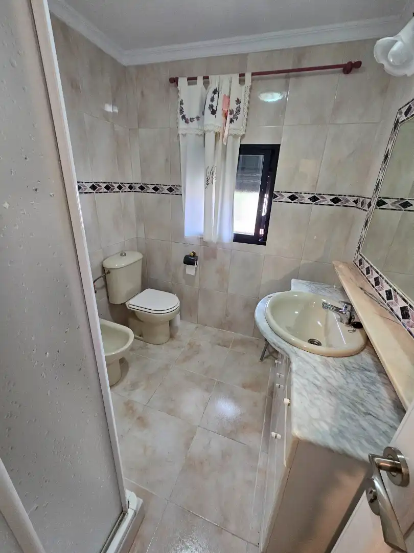 Badezimmer von Haus oder Chalet zum Verkauf in Casar de Cáceres mit Möbliert