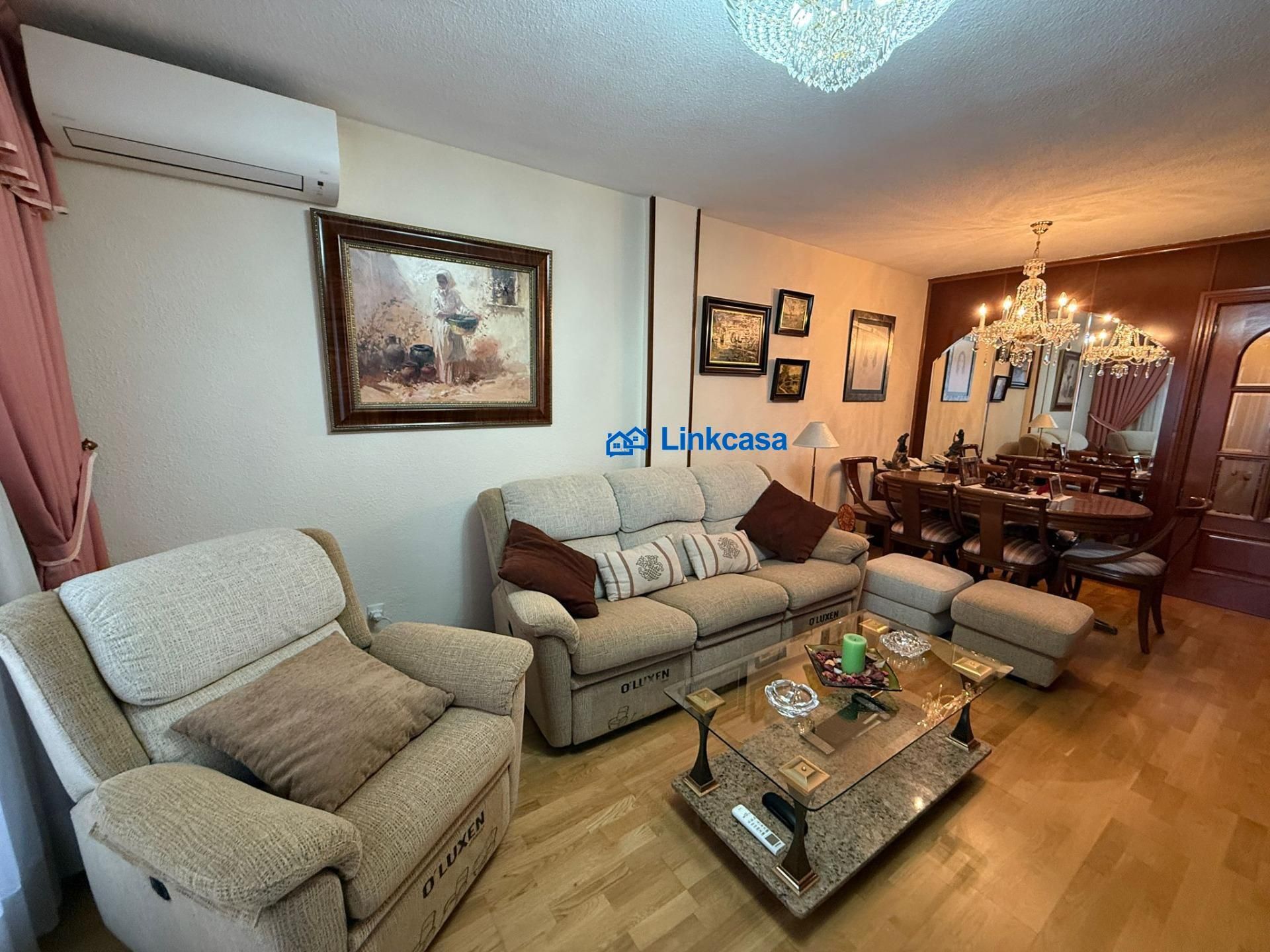 Living room of Flat for sale in  Madrid Capital  with Air Conditioner, Heating and Private garden