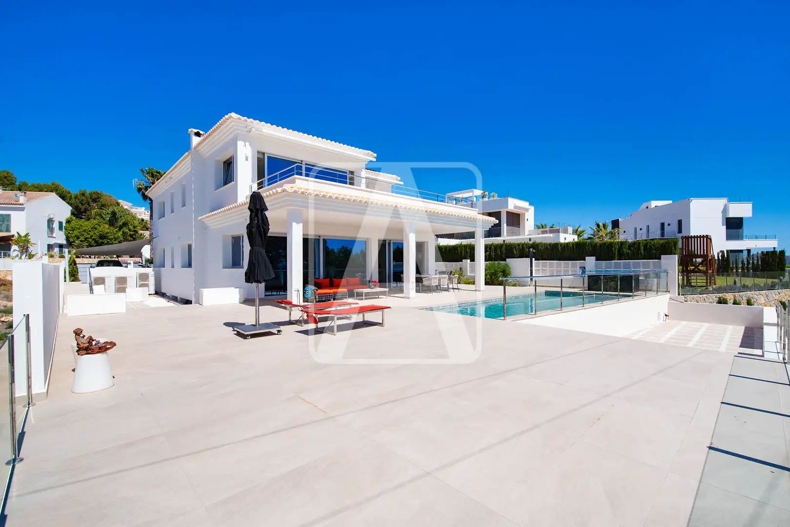 Chalet con piscina en venta en La Caleta - La Calalga -  Les Bassetes