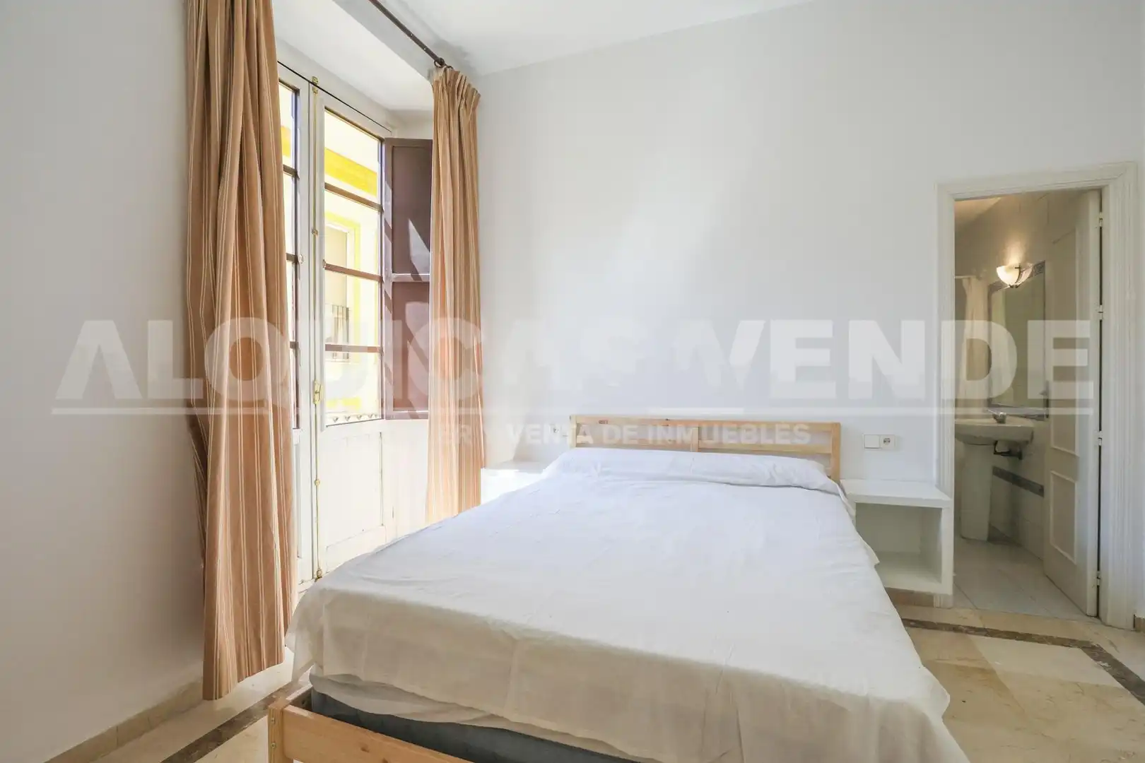 Habitación de Piso de alquiler en Sevilla con Aire acondicionado, Calefacción y Amueblado