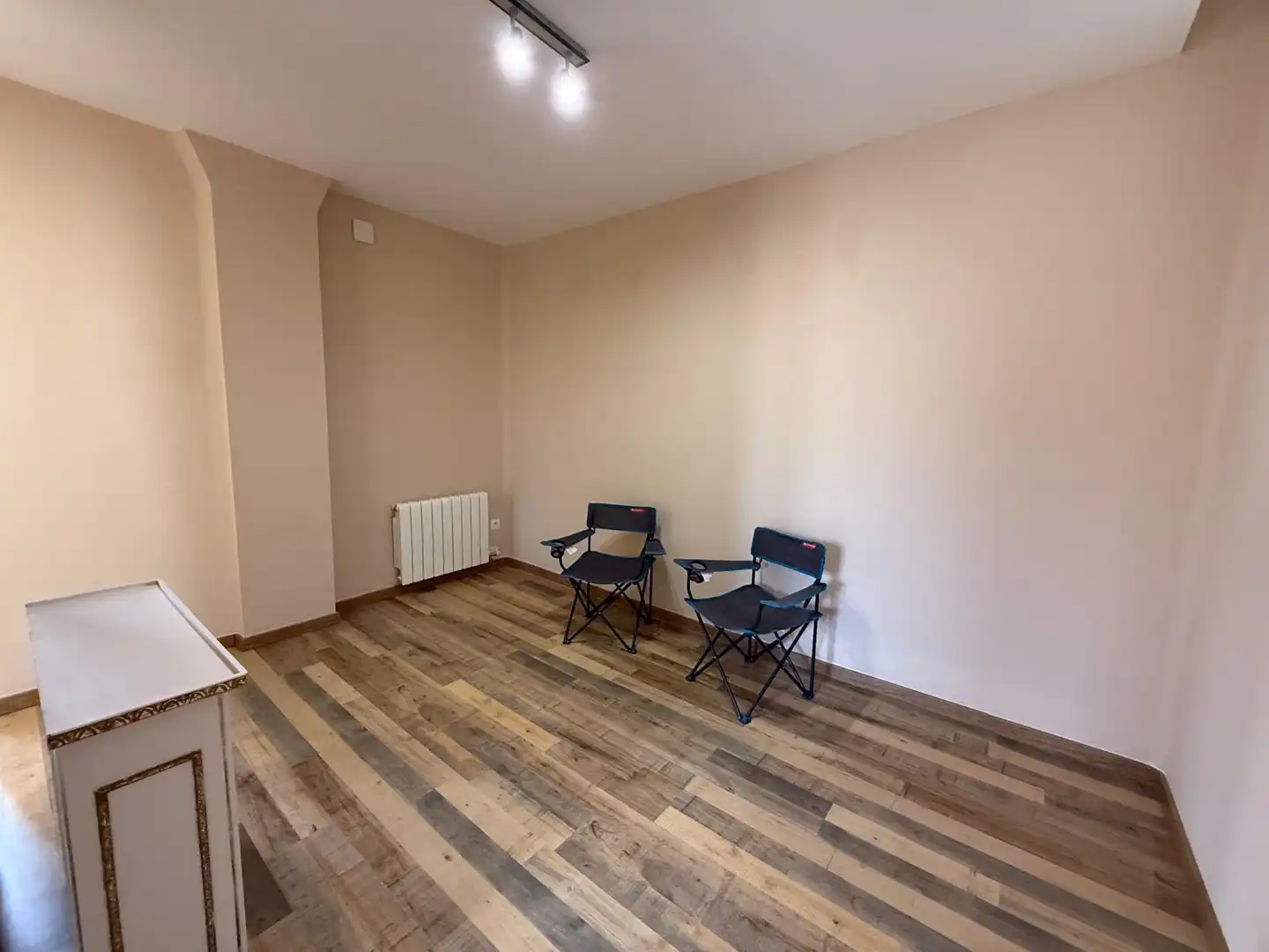 Piso en venta en Almacelles con Calefacción, Parquet y Horno