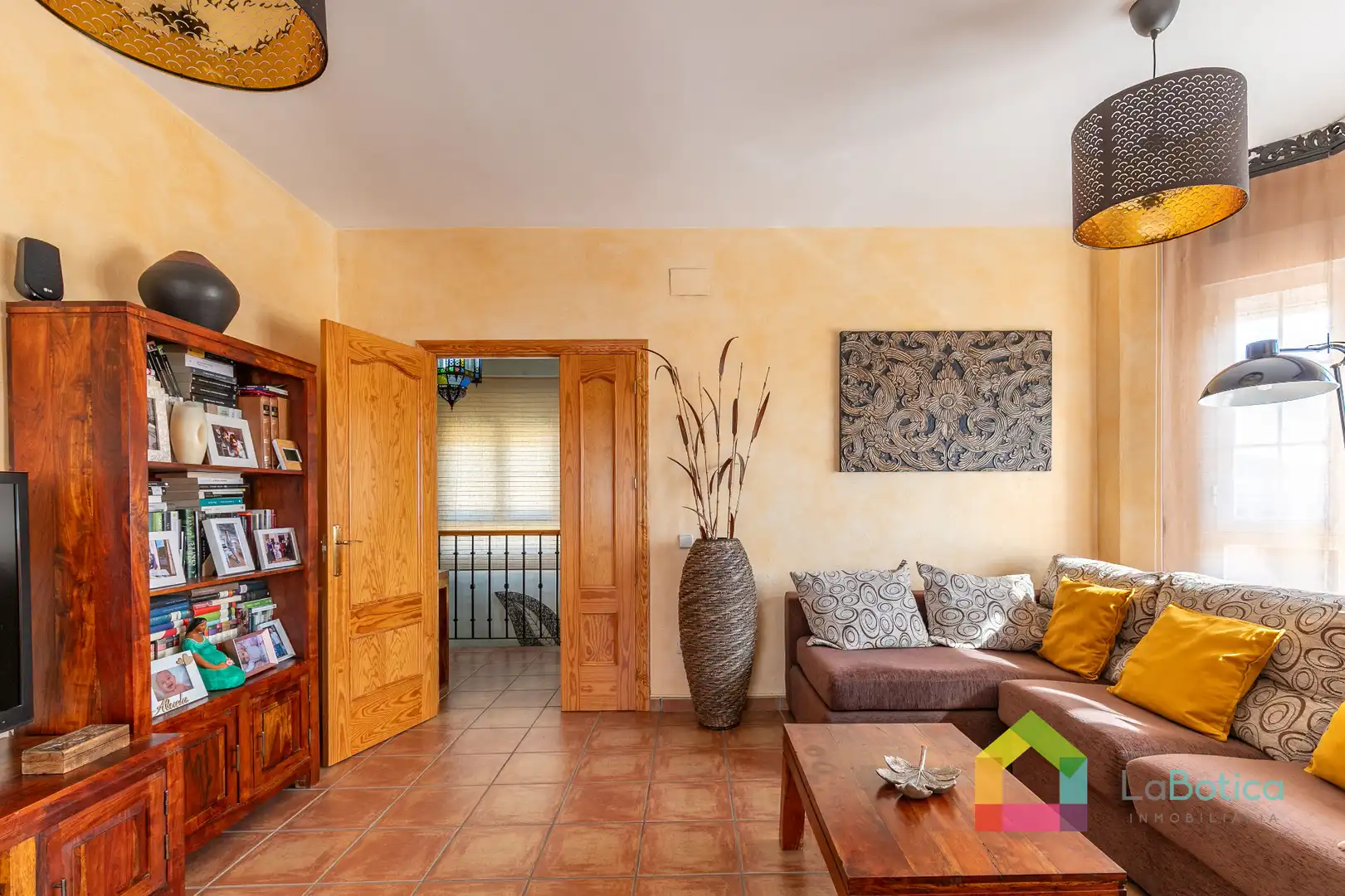 Sala d'estar de Casa o xalet en venda en Nambroca amb Aire condicionat, Calefacció i Jardí privat