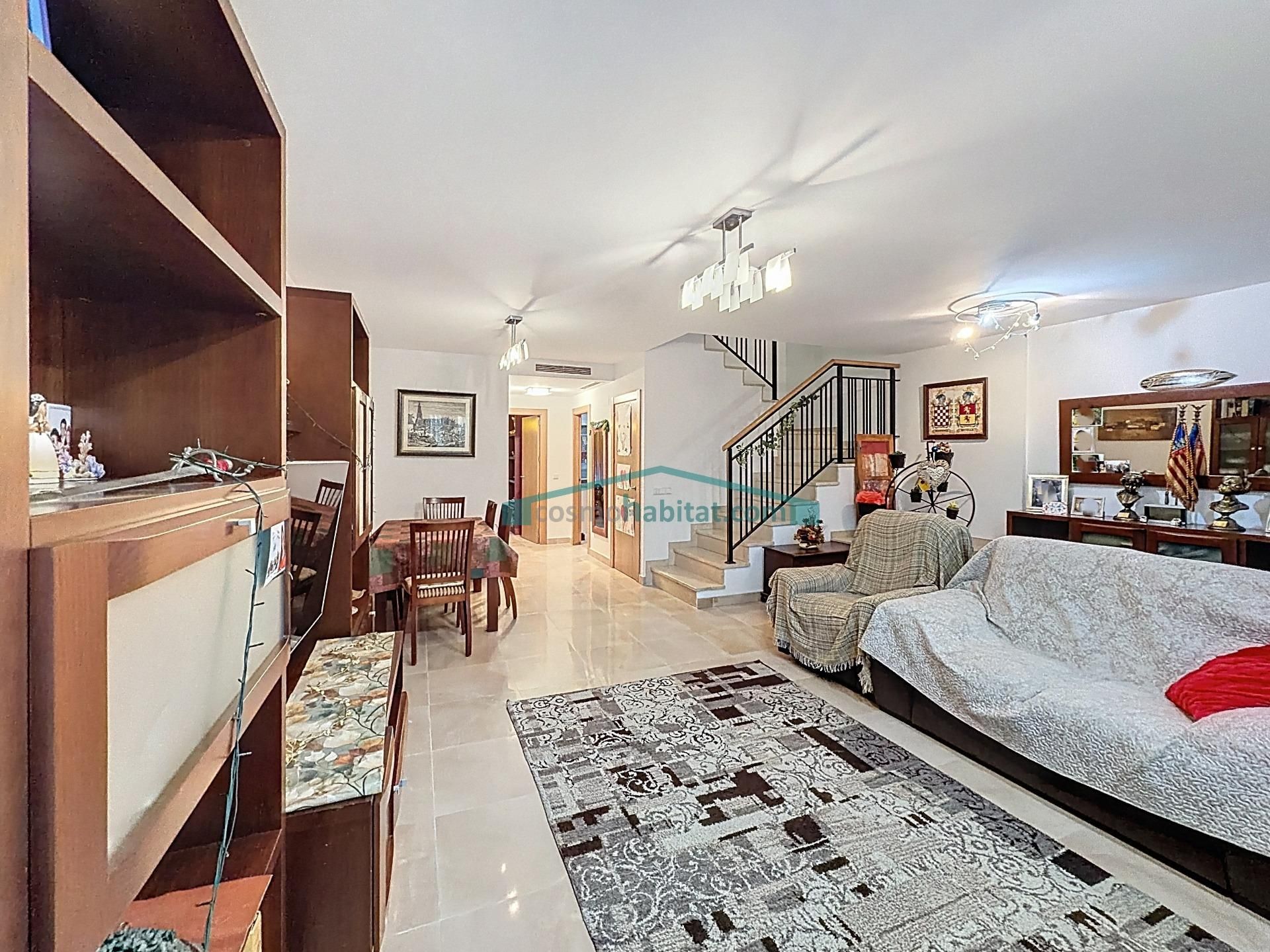 Living room of Single-family semi-detached for sale in Paterna  with Air Conditioner, Private garden and Terrace