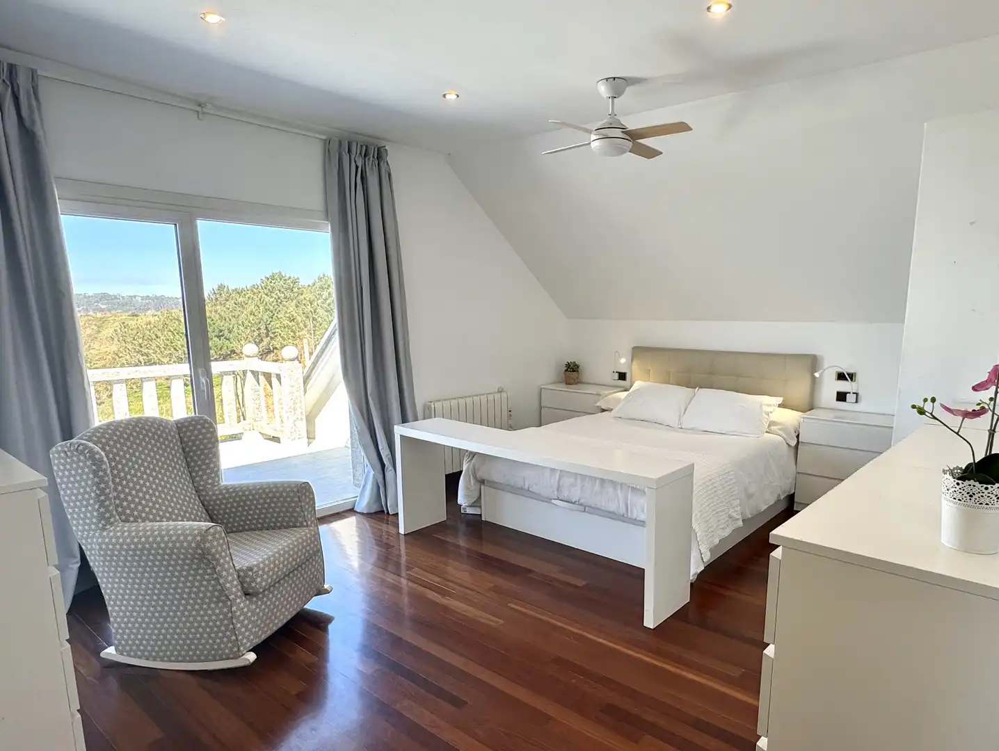 Habitación de Casa o chalet en venta en Sanxenxo con Calefacción, Jardín privado y Terraza