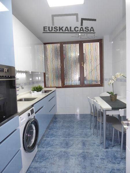 Cuina de Pis en venda en Bilbao  amb Calefacció i Traster