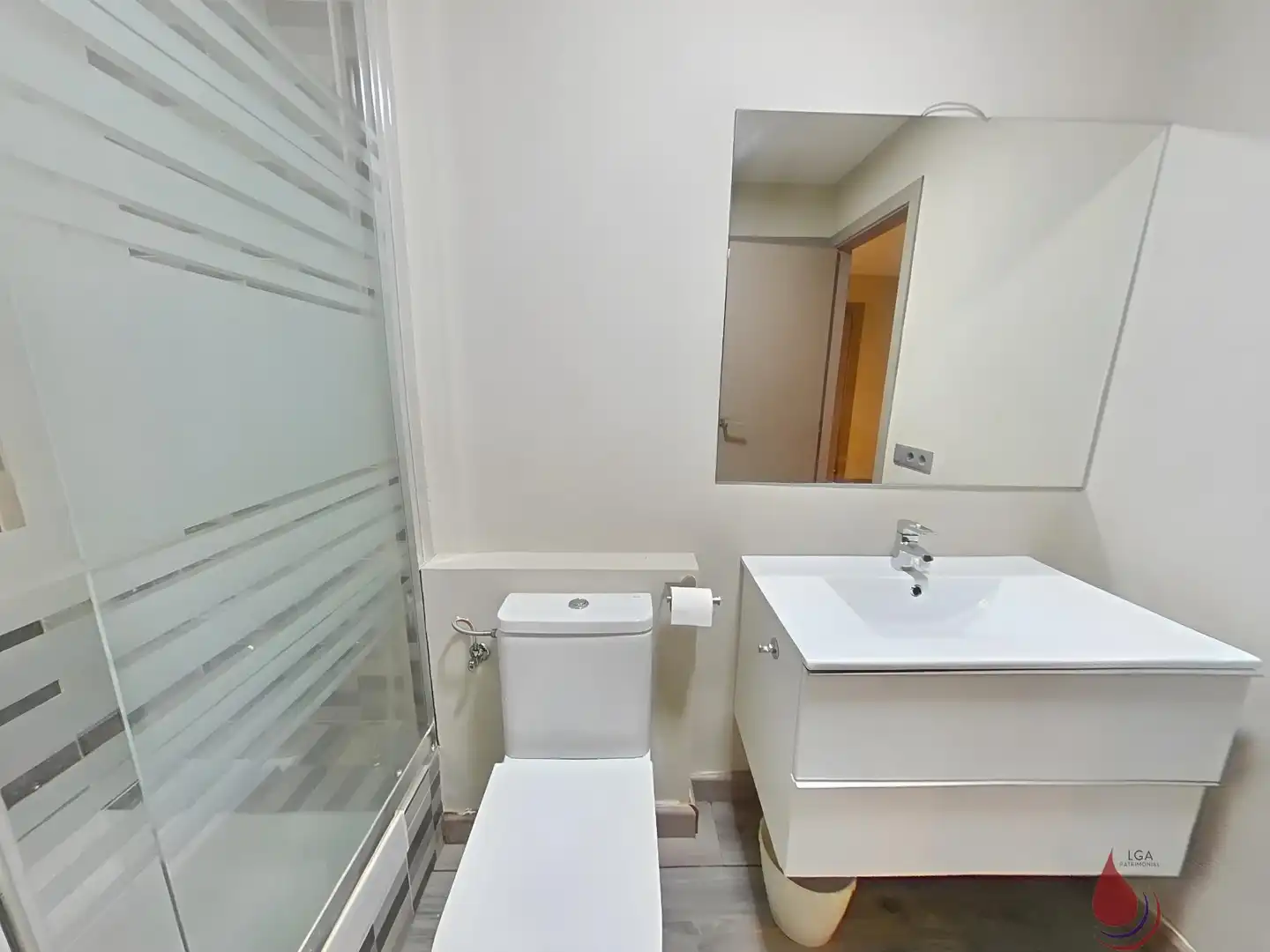 Bathroom of Flat for sale in Eixample