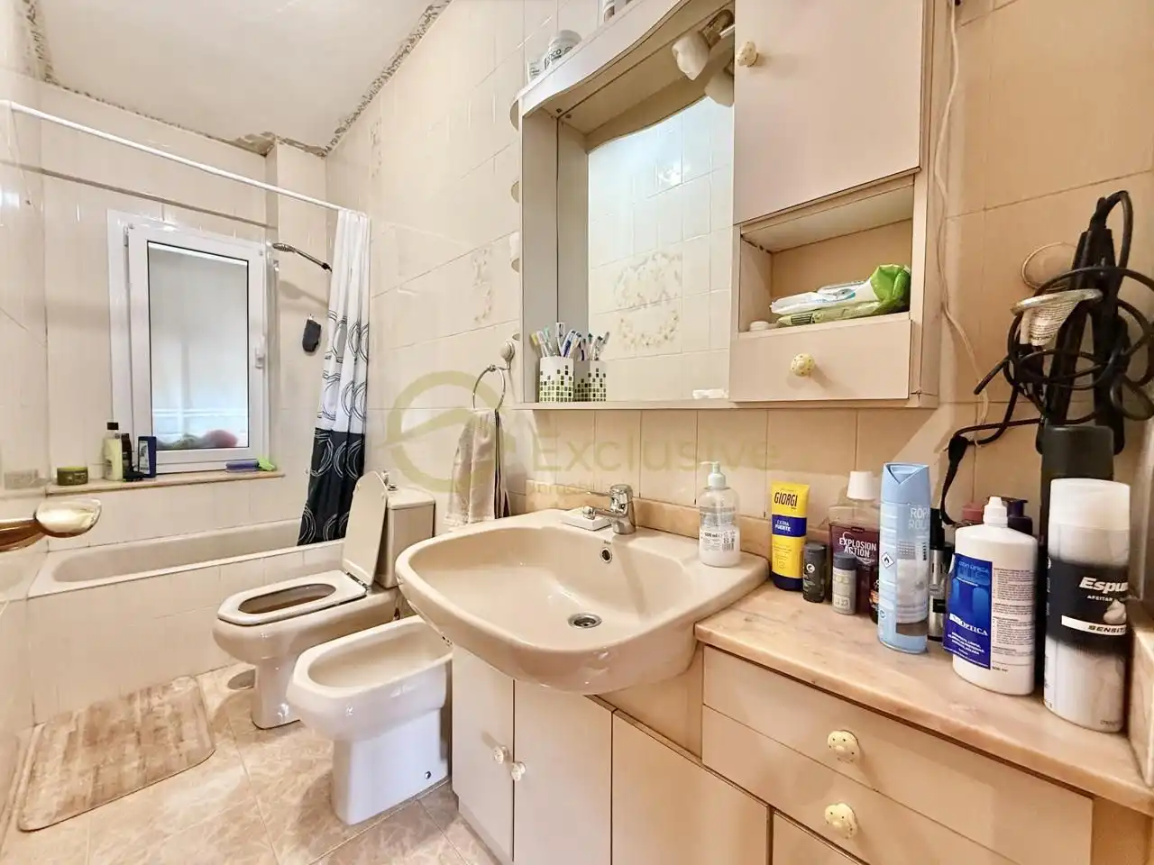 Baño de Piso en venta en Avilés con Calefacción, Terraza y Amueblado