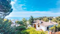 Vista exterior de Casa o xalet en venda en Sant Pol de Mar amb Jardí privat i Terrassa