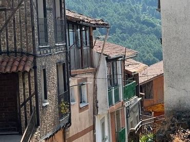 Casa amb balcó en venda a Calle Arriba