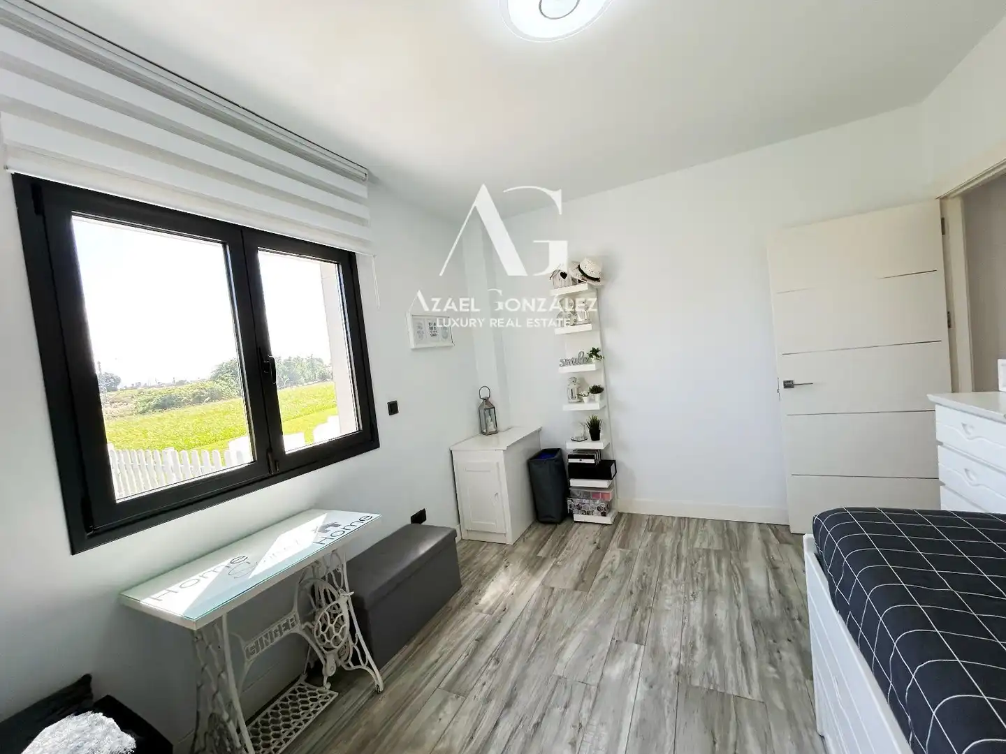 Bedroom of Houses for sale in Santander  with Heating, Private garden and Terrace