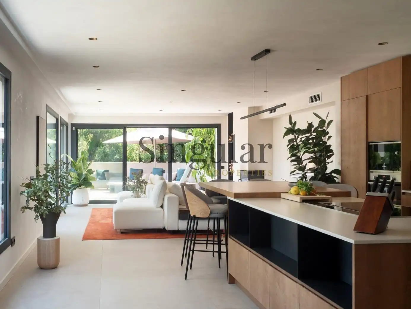 Sala d'estar de Casa o xalet en venda en Sant Cugat del Vallès amb Aire condicionat, Calefacció i Jardí privat