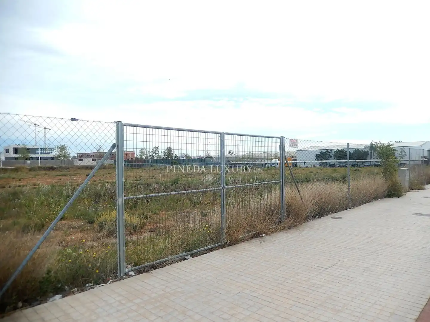 Industrial land for sale in Avenida fausto caruana, El Baladre