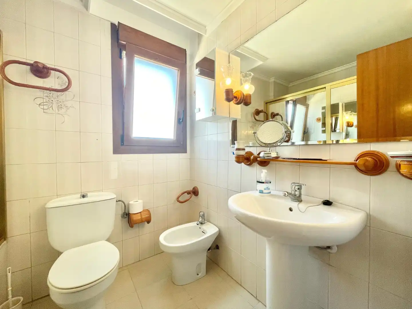 Badezimmer von Erdgeschoss zur Miete in Torrevieja mit Klimaanlage, Heizung und Terrasse