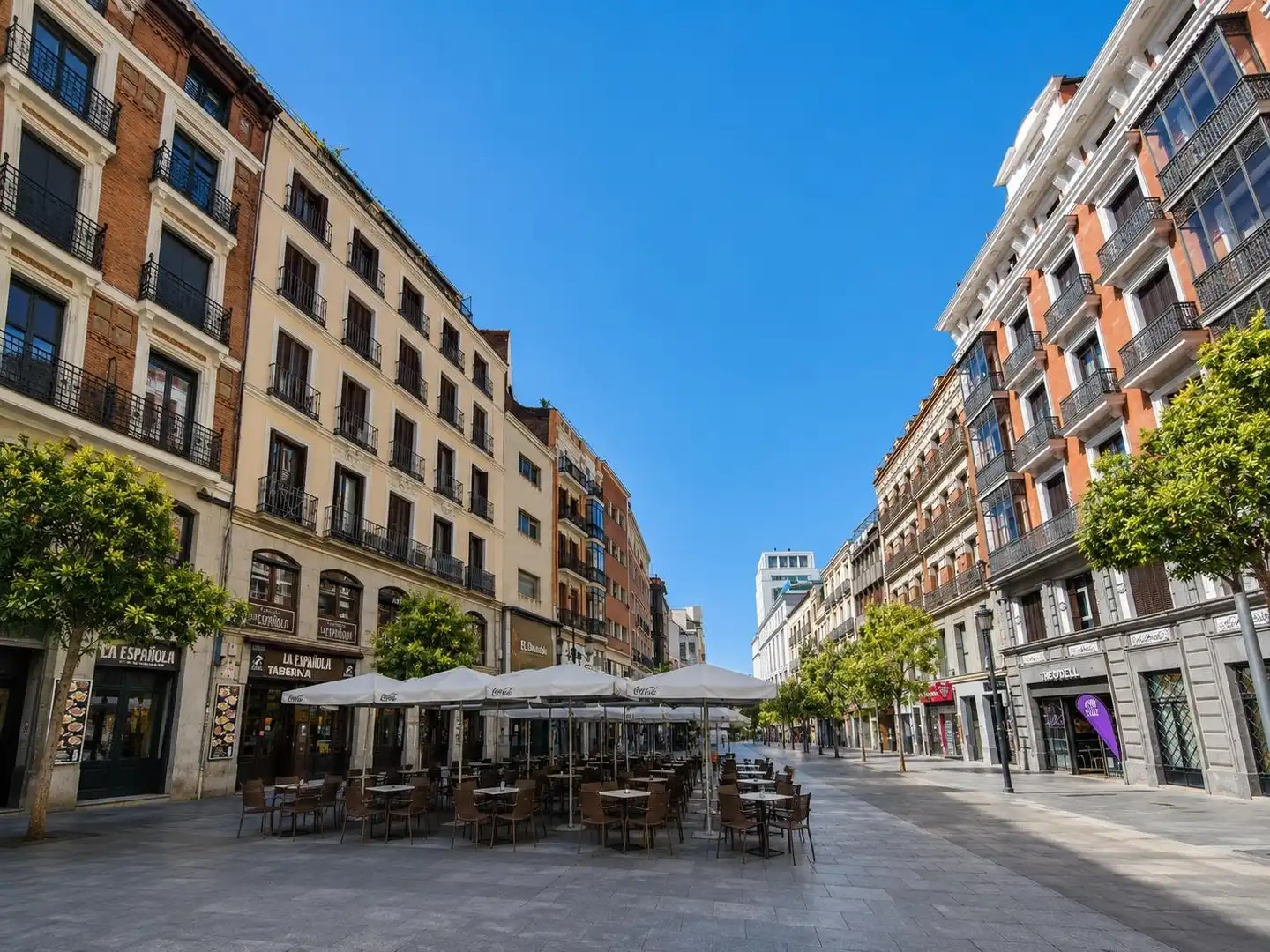 Vista exterior de Pis en venda en Madrid amb Aire condicionat, Calefacció i Moblat