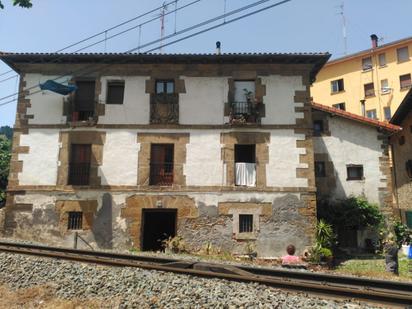 Vista exterior de Pis en venda en Güeñes amb Balcó