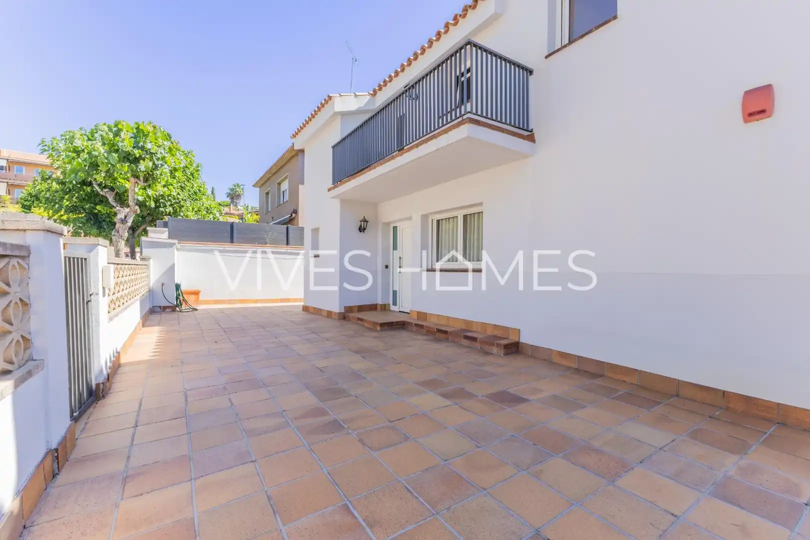 Vista exterior de Casa o xalet en venda en Sant Vicenç de Montalt amb Aire condicionat, Calefacció i Jardí privat