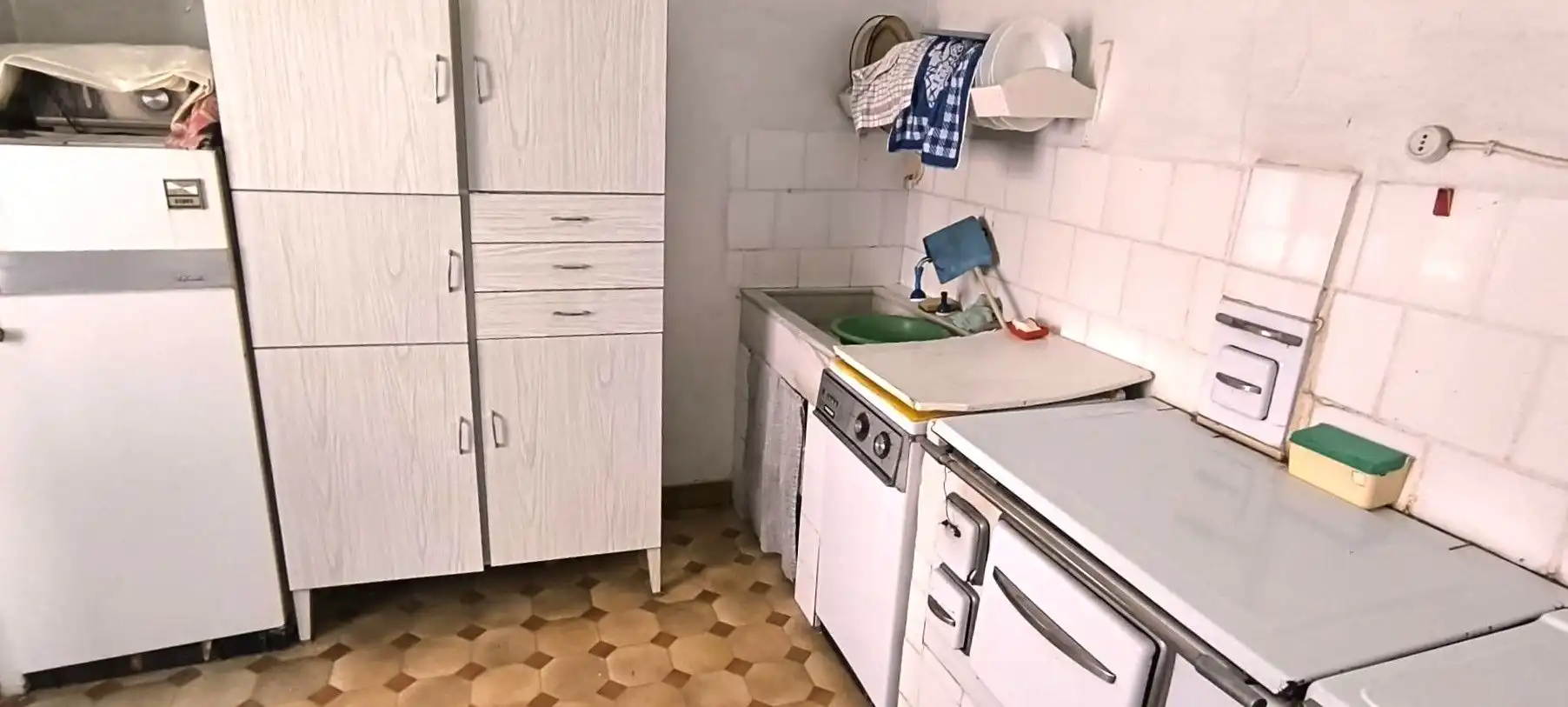 Cuina de Casa o xalet en venda en Entrena amb Jardí privat i Traster